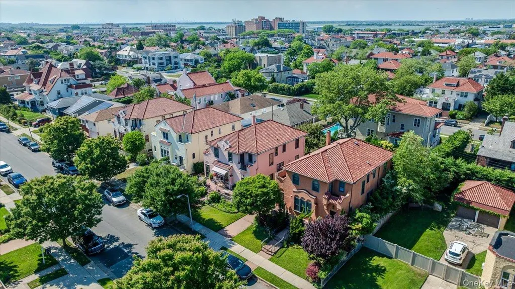 47 E Penn Street Long Beach NY 11561