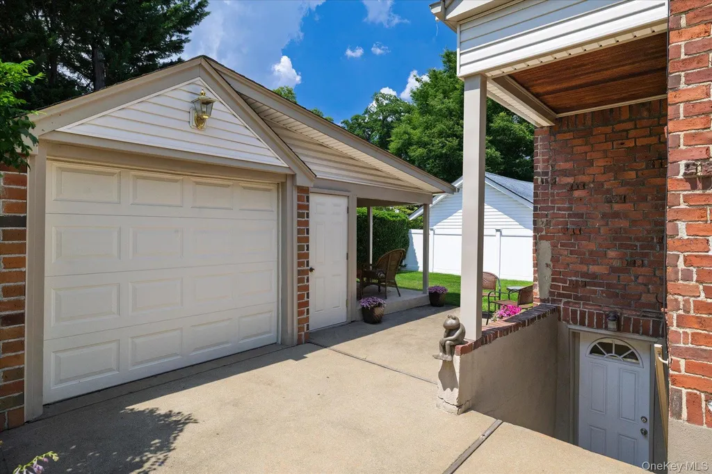 75 Wagg Avenue Malverne NY 11565