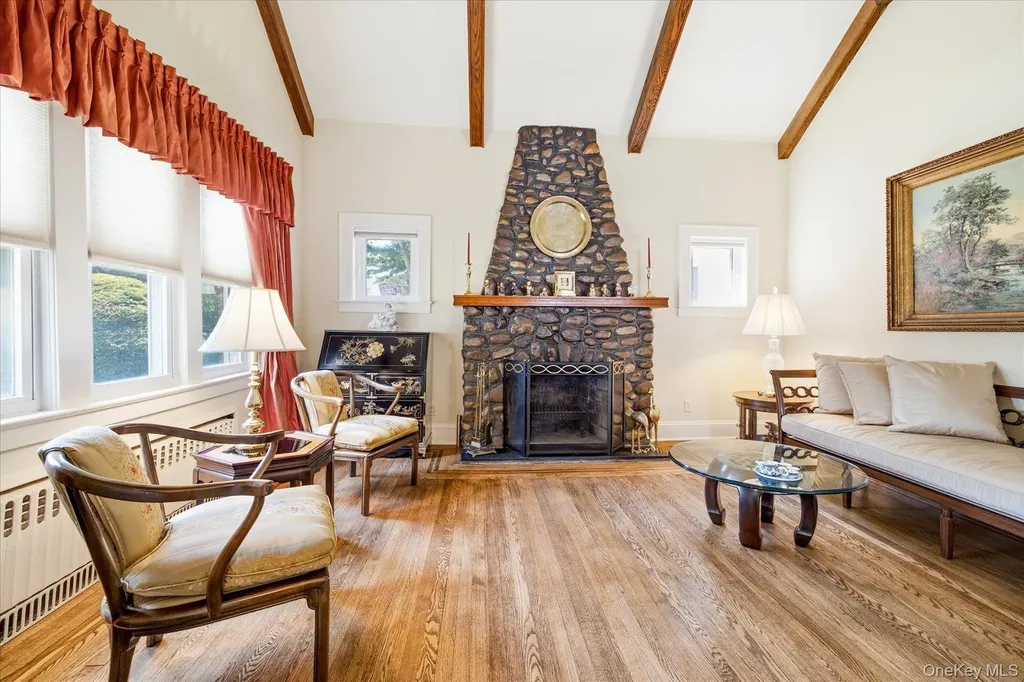 75 Wagg Avenue Malverne NY 11565