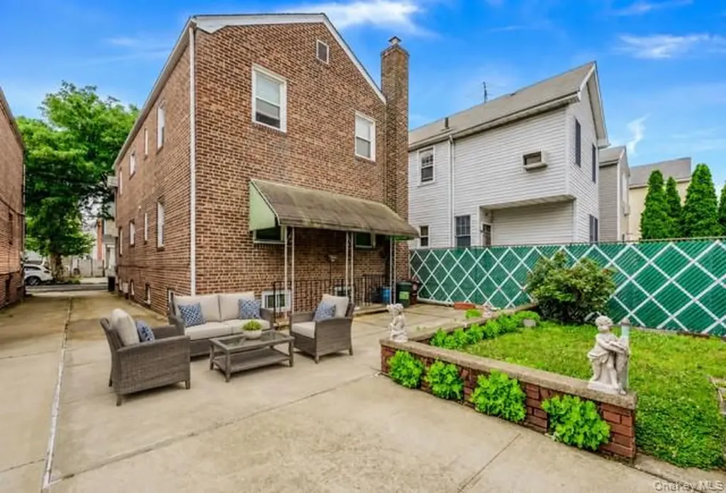3061 Lasalle Avenue Bronx NY 10461