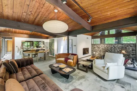 670 Long Hill Road W Briarcliff Manor NY 10510