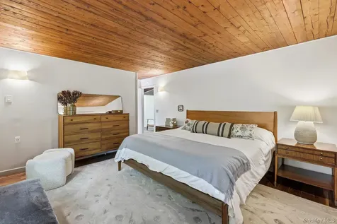 670 Long Hill Road W Briarcliff Manor NY 10510