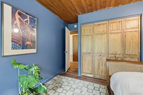 670 Long Hill Road W Briarcliff Manor NY 10510