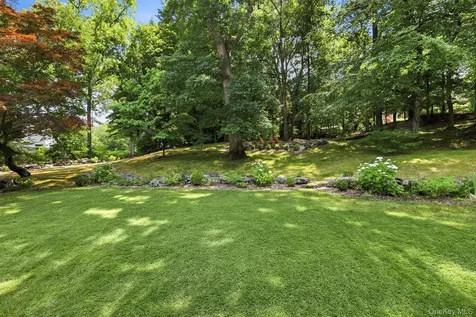 670 Long Hill Road W Briarcliff Manor NY 10510