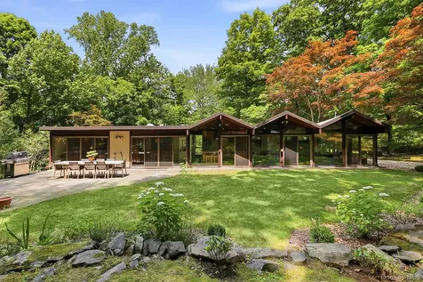 670 Long Hill Road W Briarcliff Manor NY 10510