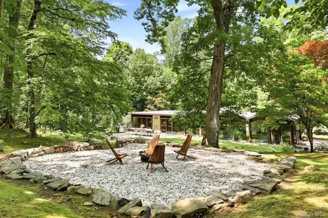 670 Long Hill Road W Briarcliff Manor NY 10510