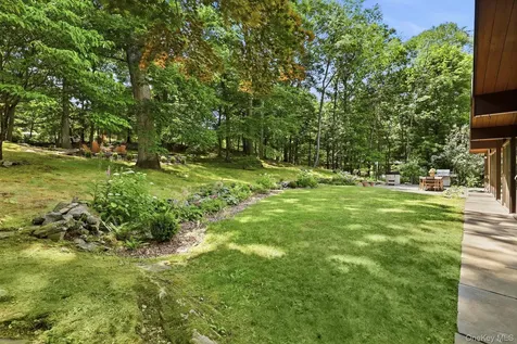 670 Long Hill Road W Briarcliff Manor NY 10510