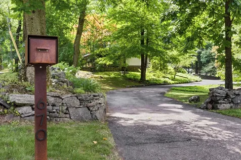 670 Long Hill Road W Briarcliff Manor NY 10510