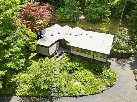 670 Long Hill Road W Briarcliff Manor NY 10510