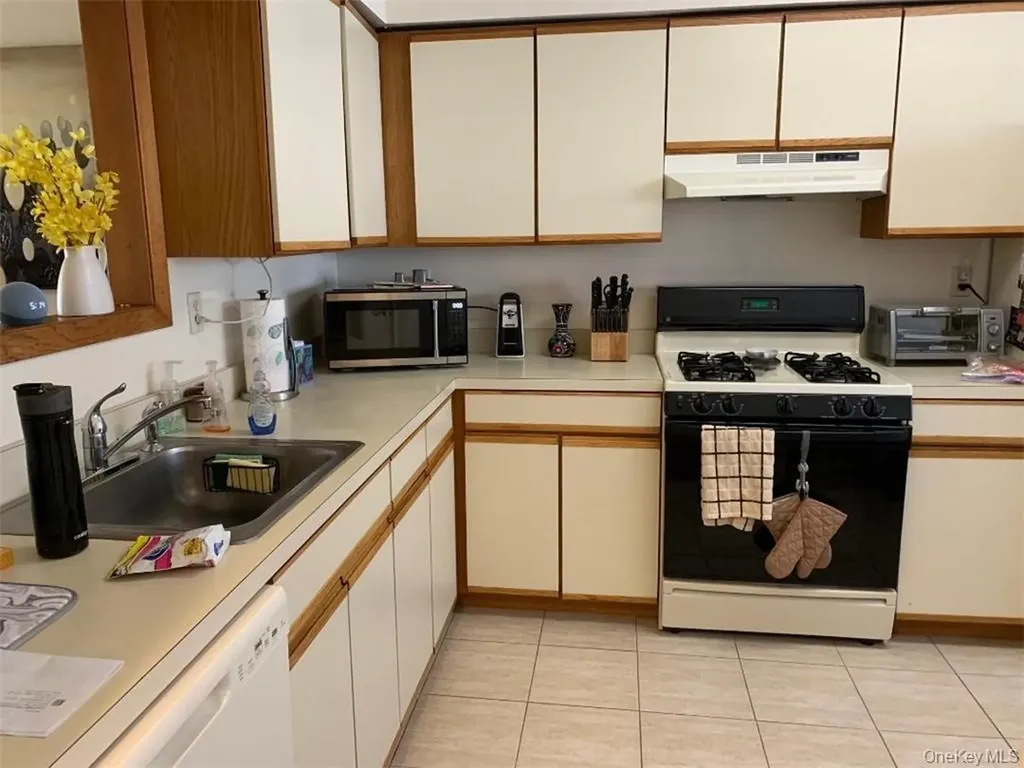 135 West Nyack Road Nanuet NY 10954