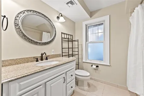 15 Pershing Avenue Locust Valley NY 11560