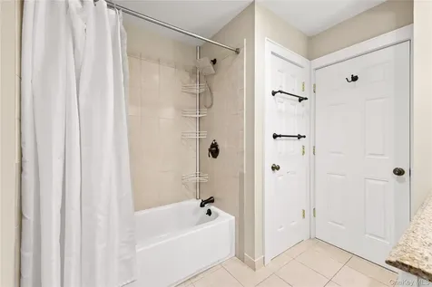15 Pershing Avenue Locust Valley NY 11560
