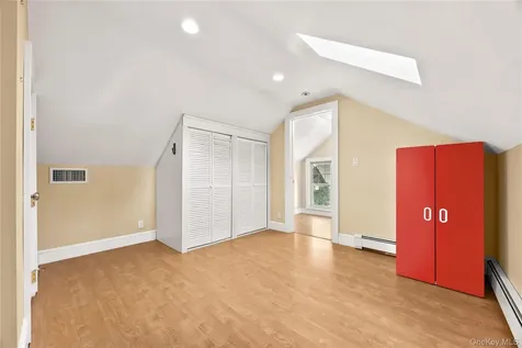 15 Pershing Avenue Locust Valley NY 11560