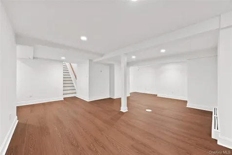 15 Pershing Avenue Locust Valley NY 11560