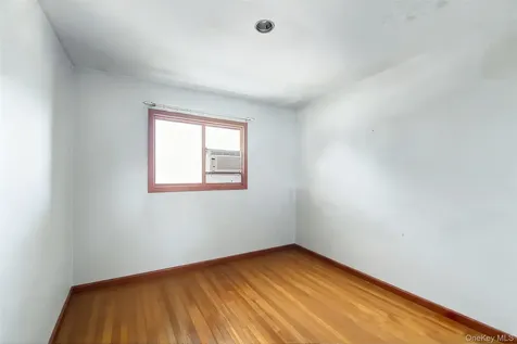 14 Laurel Place Bethpage NY 11714