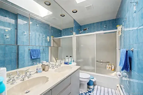 14 Laurel Place Bethpage NY 11714