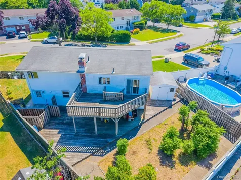 14 Laurel Place Bethpage NY 11714