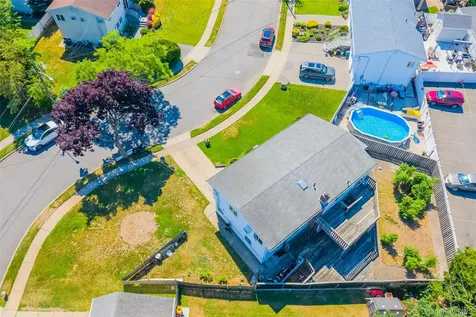 14 Laurel Place Bethpage NY 11714