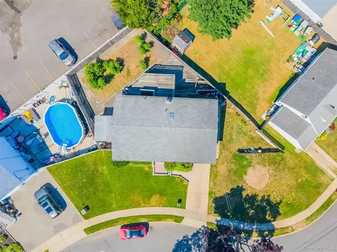 14 Laurel Place Bethpage NY 11714