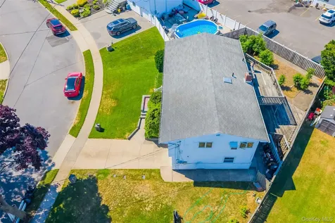 14 Laurel Place Bethpage NY 11714