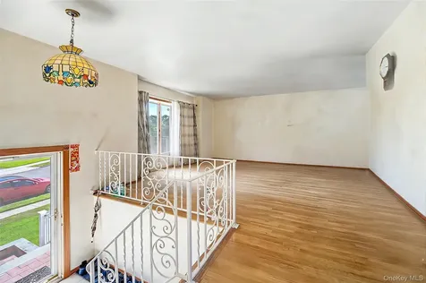 14 Laurel Place Bethpage NY 11714