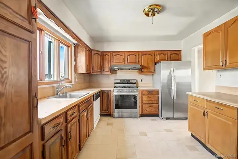 14 Laurel Place Bethpage NY 11714