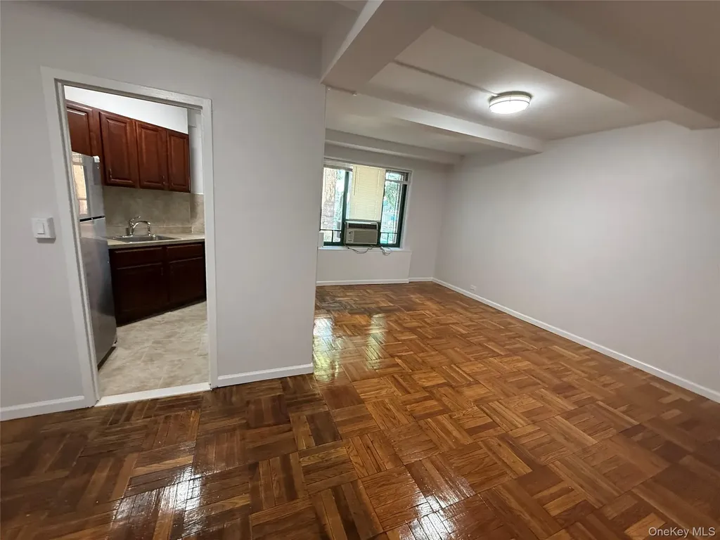 1725 Purdy Street Bronx NY 10462