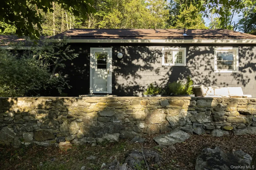 2846 Route 82 Pleasant Valley NY 12569