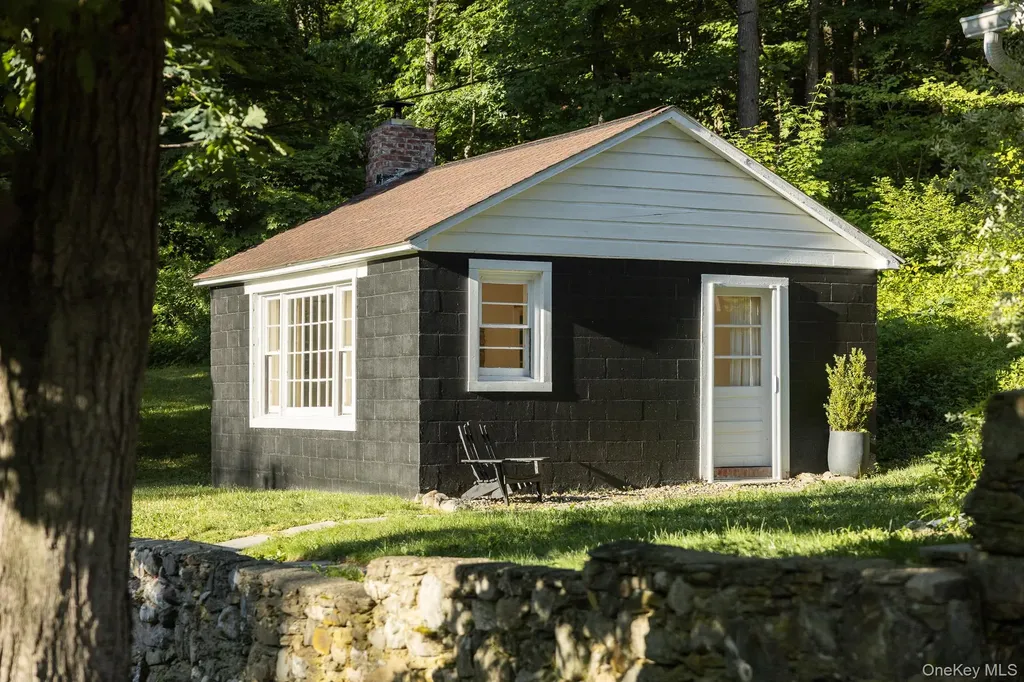 2846 Route 82 Pleasant Valley NY 12569