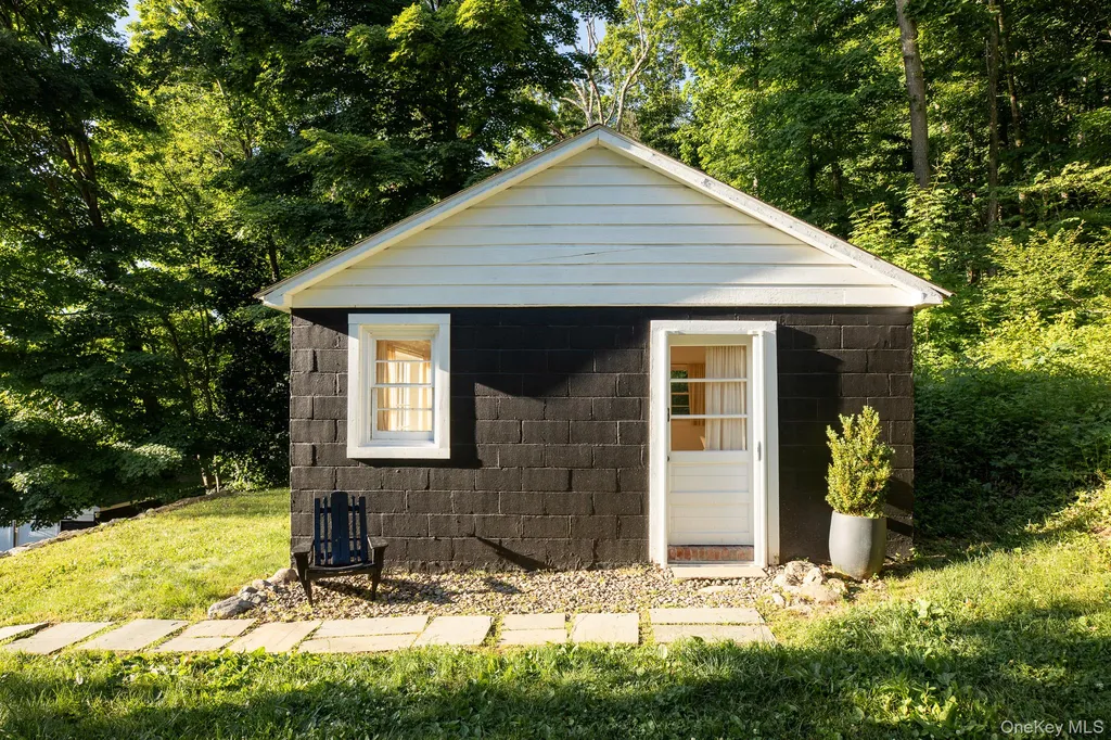 2846 Route 82 Pleasant Valley NY 12569