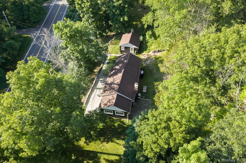2846 Route 82 Pleasant Valley NY 12569