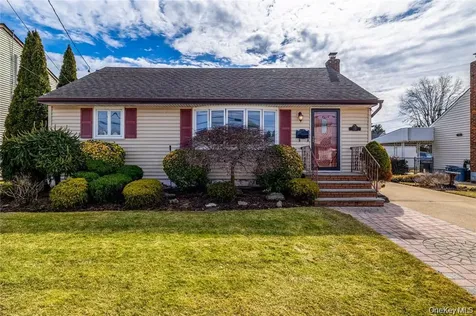 159 Nevada Street Hicksville NY 11801
