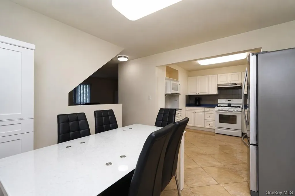 64 Amanda Court Staten Island NY 10312