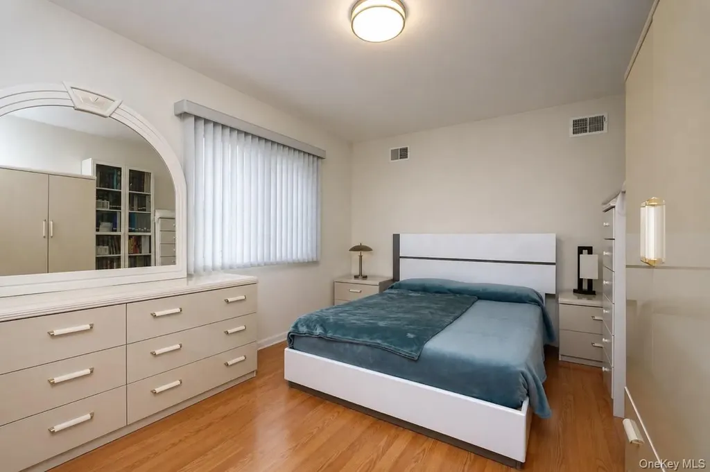 64 Amanda Court Staten Island NY 10312