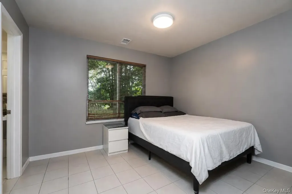 64 Amanda Court Staten Island NY 10312