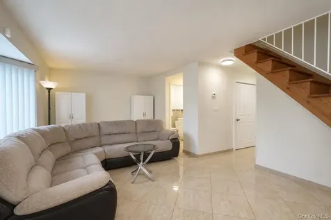 64 Amanda Court Staten Island NY 10312