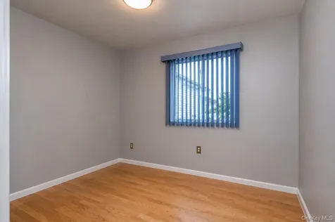 64 Amanda Court Staten Island NY 10312