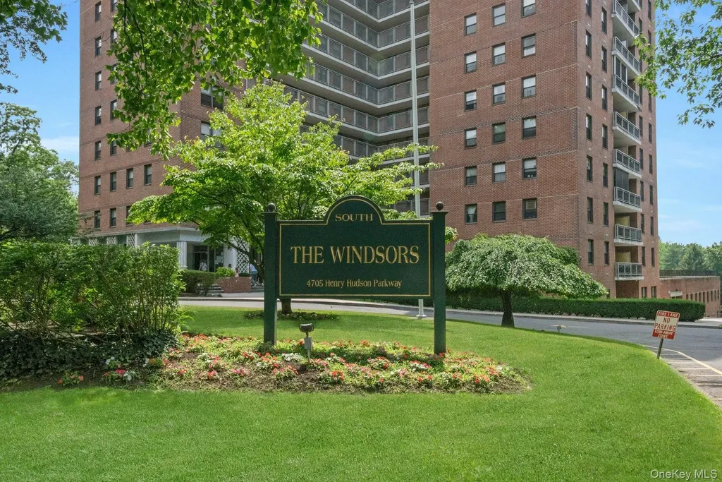 4705 Henry Hudson Parkway Bronx NY 10471