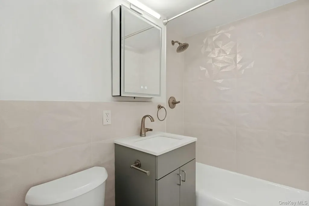 4705 Henry Hudson Parkway Bronx NY 10471