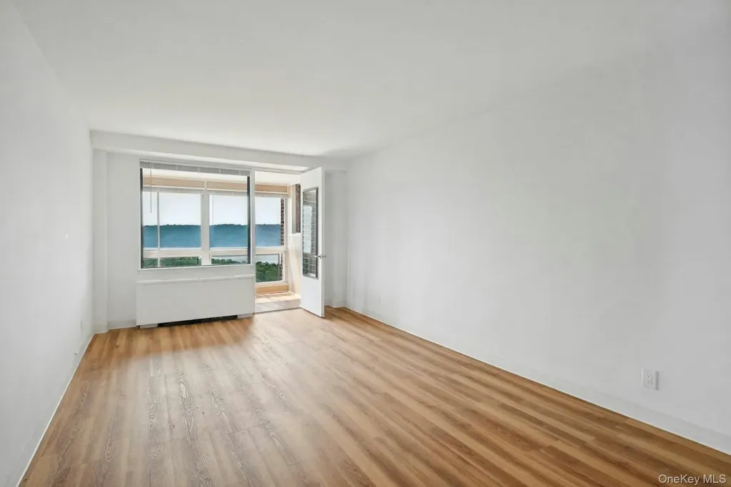 4705 Henry Hudson Parkway Bronx NY 10471