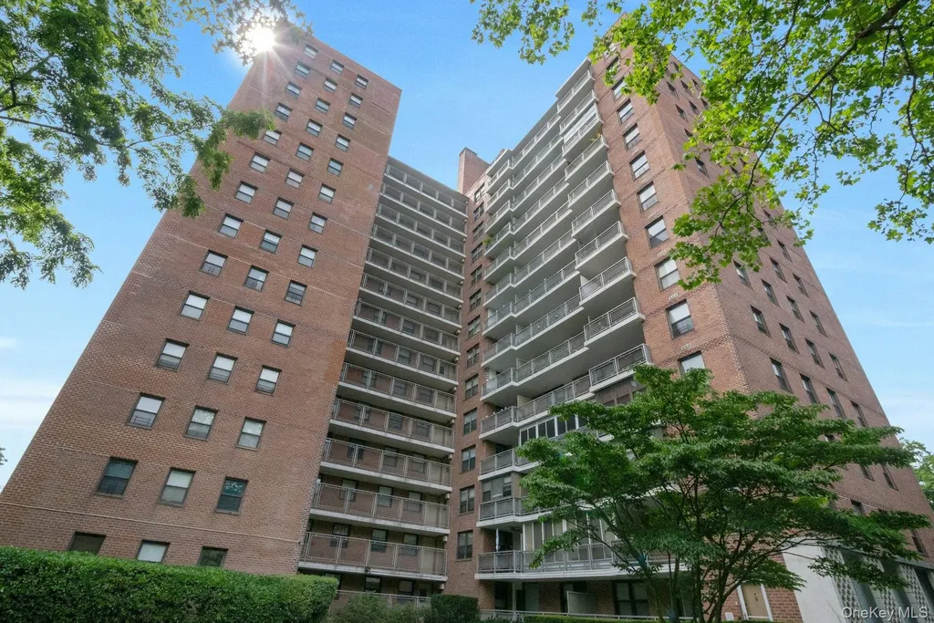 4705 Henry Hudson Parkway Bronx NY 10471