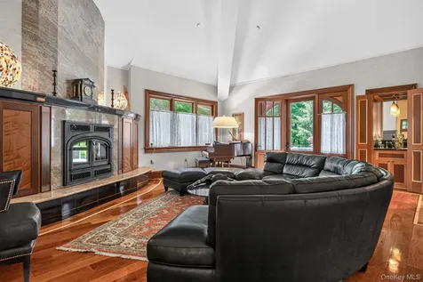 23 Inningwood Road Ossining NY 10562
