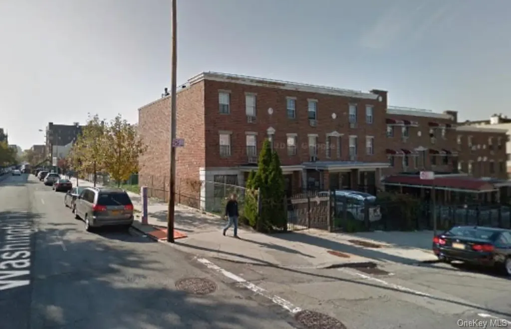 466 E 179th Street Bronx NY 10457