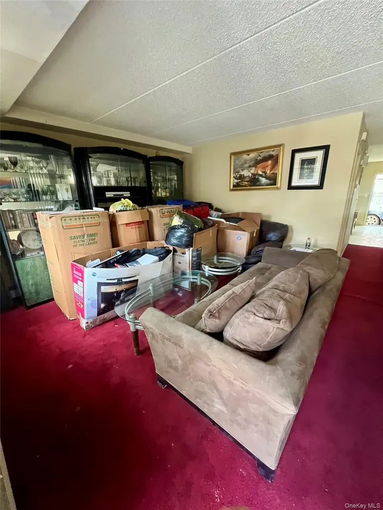 466 E 179th Street Bronx NY 10457