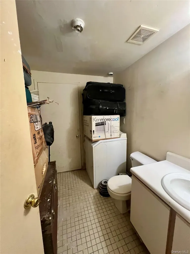 466 E 179th Street Bronx NY 10457