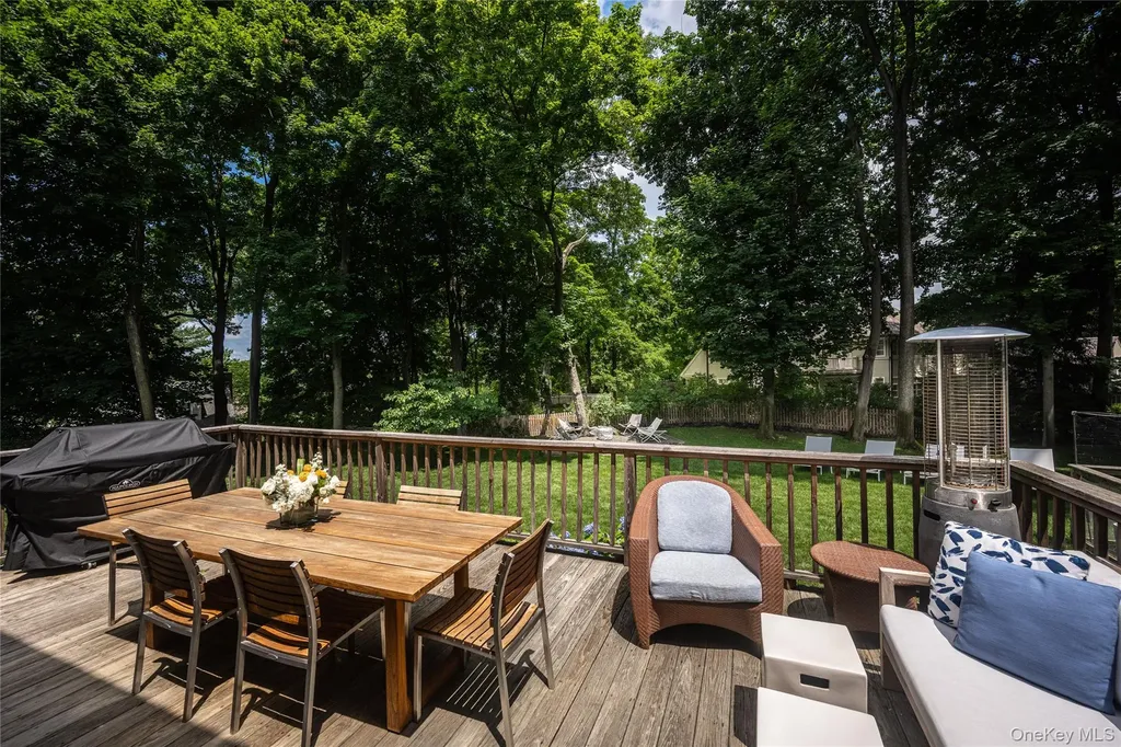 15 Laurel Hill Road Dobbs Ferry NY 10522