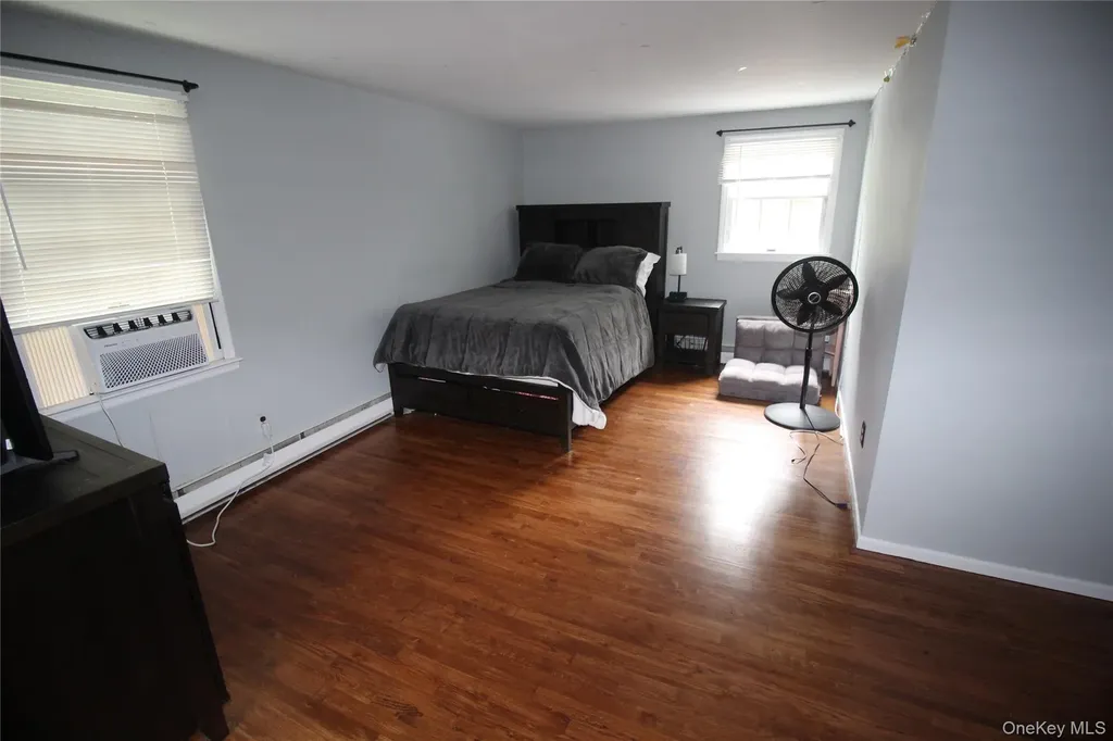 8 Woodbury Road Farmingville NY 11738