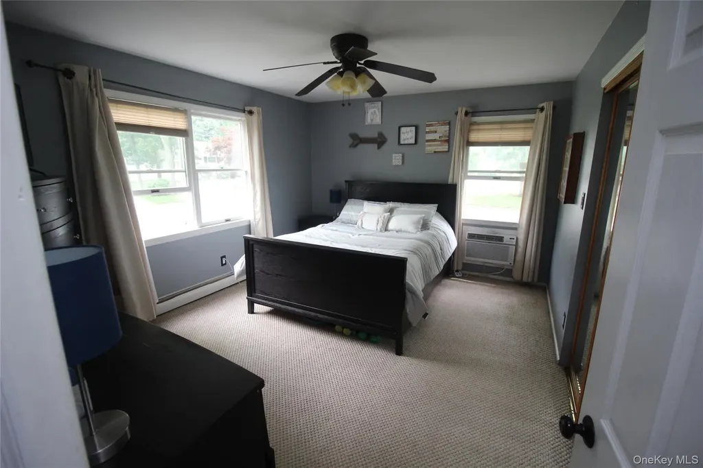 8 Woodbury Road Farmingville NY 11738