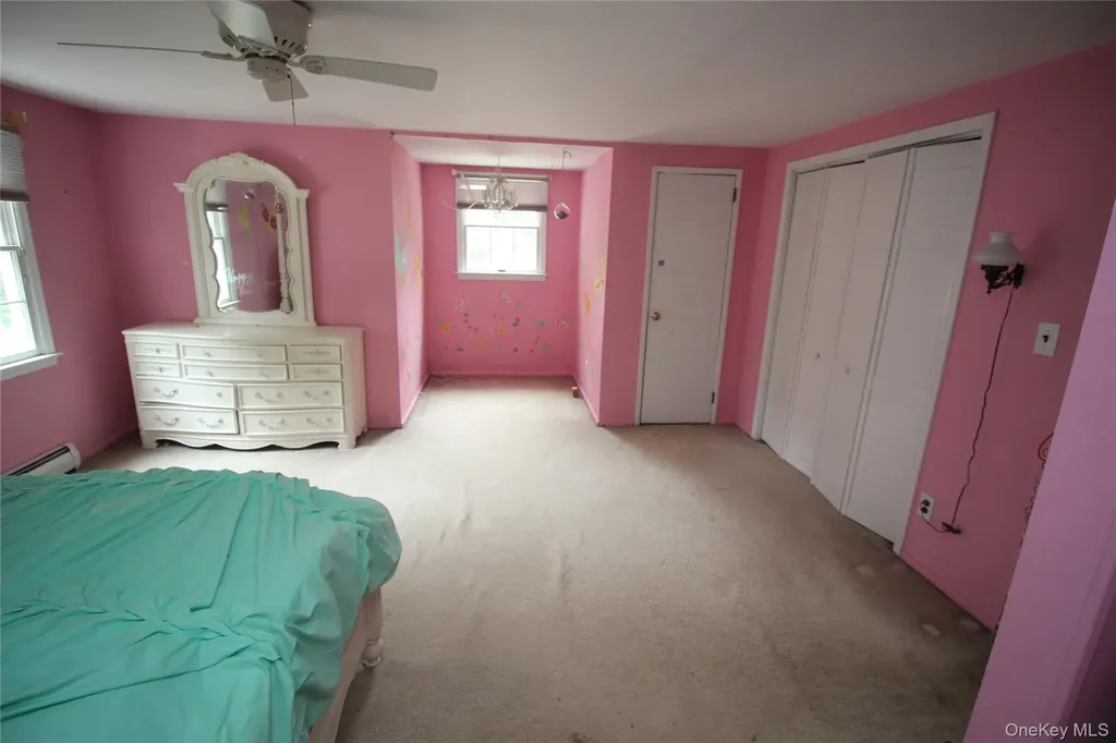 8 Woodbury Road Farmingville NY 11738