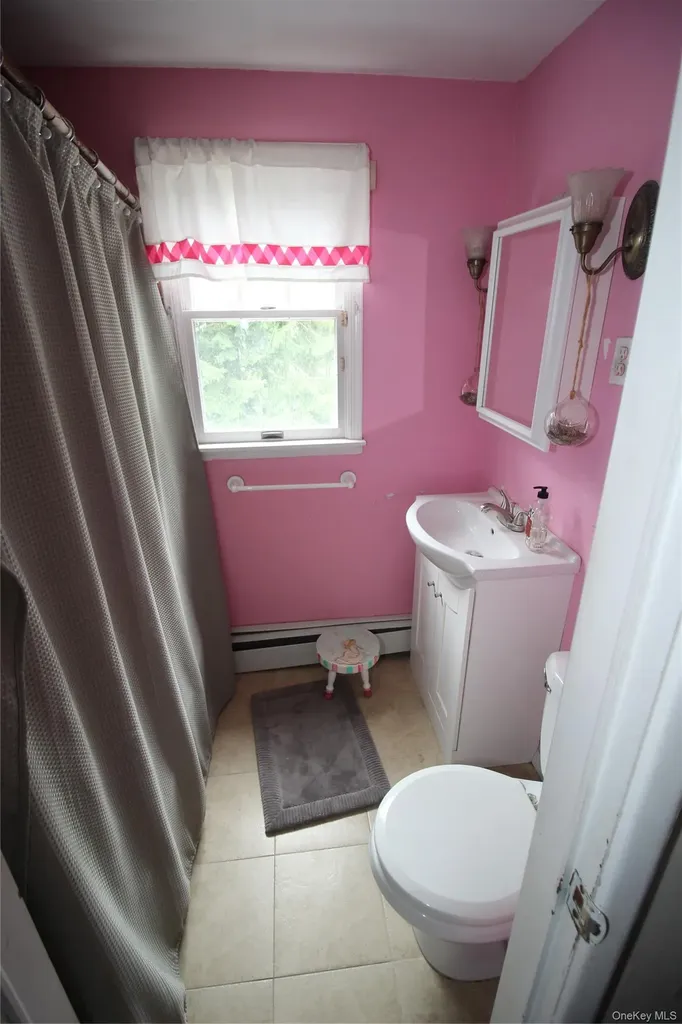 8 Woodbury Road Farmingville NY 11738
